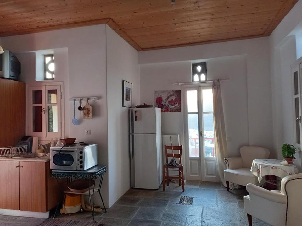 Arthome1 Pánormos Buitenkant foto